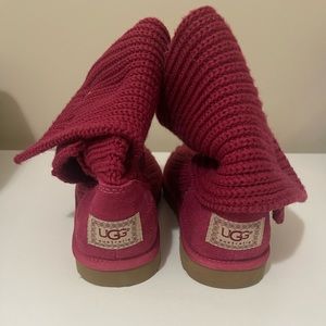 UGG women’s classic cardy knit boots